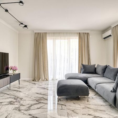 Ap Royal Oak - 2 Bedroom Apartment In Budva Exterior photo