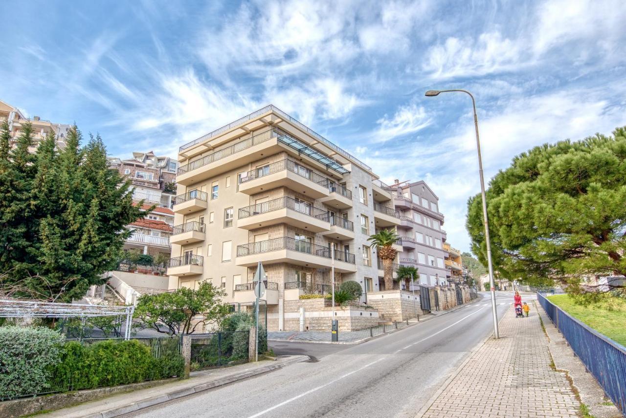 Ap Royal Oak - 2 Bedroom Apartment In Budva Exterior photo