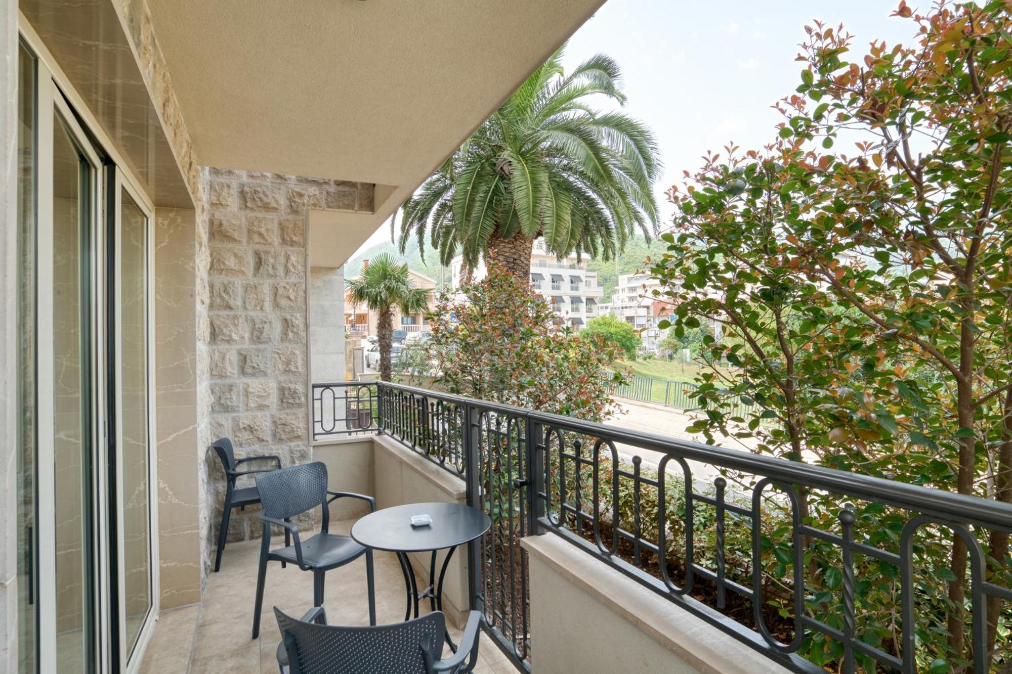 Ap Royal Oak - 2 Bedroom Apartment In Budva Exterior photo