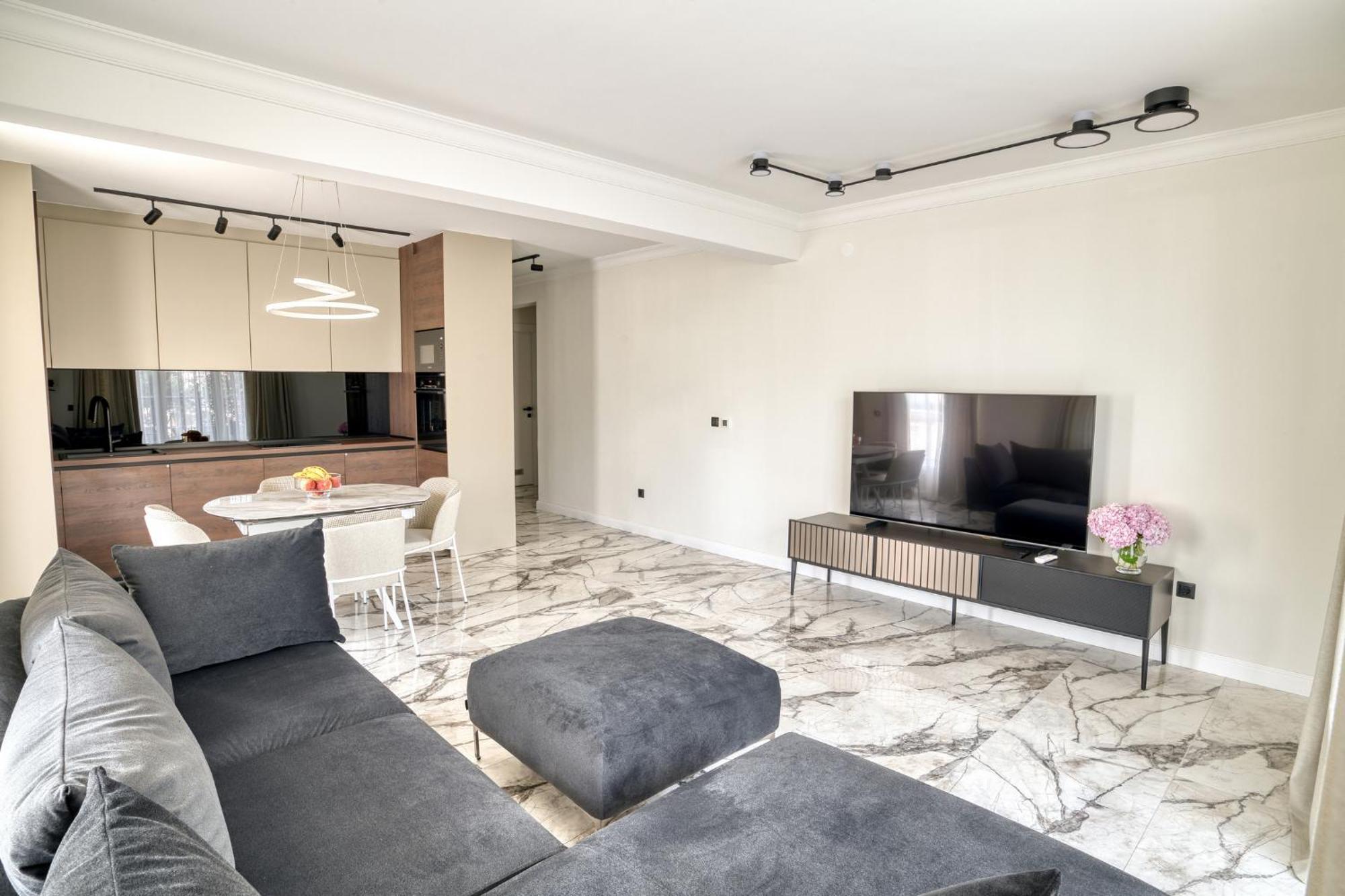 Ap Royal Oak - 2 Bedroom Apartment In Budva Exterior photo